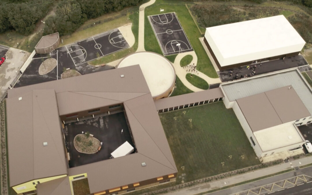 ÉQUIPEMENT SPORTIF, Construction d’un gymnase omnisport